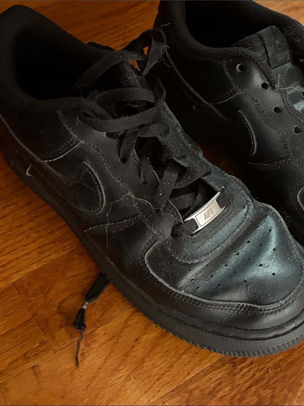 Nike Men's All-Black Low-Top Sneakers